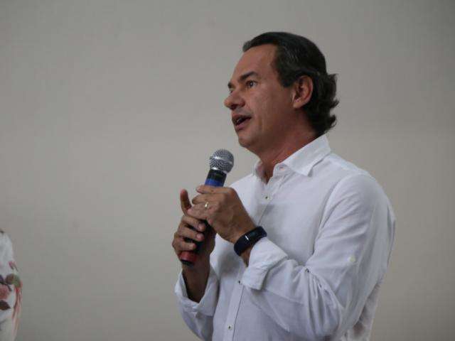 Lei que d&aacute; desconto a quem colocar c&acirc;mera &eacute; &quot;invi&aacute;vel&quot;, diz prefeito