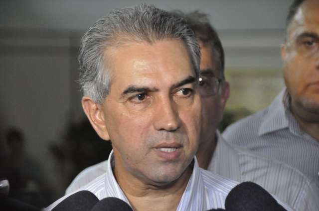 Governador visita secretaria e d&aacute; posse a comandante da PM nesta ter&ccedil;a