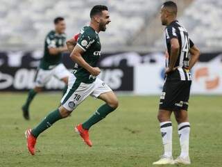 Volante do Verdão comemora gol no Mineirão (Foto: Cesar Greco/Ag Palmeiras/Divulgação)