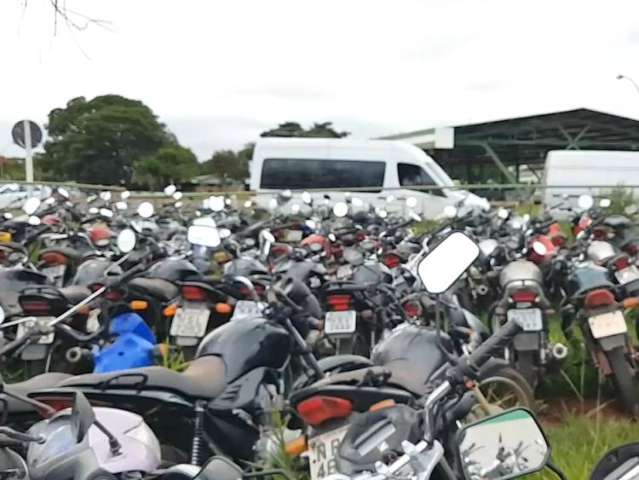 Mais de 14 mil motos apreendidas est&atilde;o paradas no p&aacute;tio do Detran