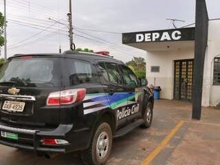Em noite de ''arrastão'', jovem é detido por vizinhos após arrombar portão Em noite de ''arrastão'', jovem é detido por vizinhos após arrombar portão