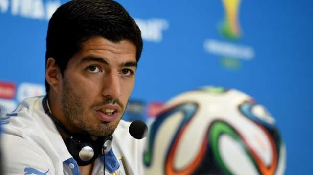 Fifa rejeita recursos de Su&aacute;rez e Federa&ccedil;&atilde;o Uruguaia e atleta segue suspenso 