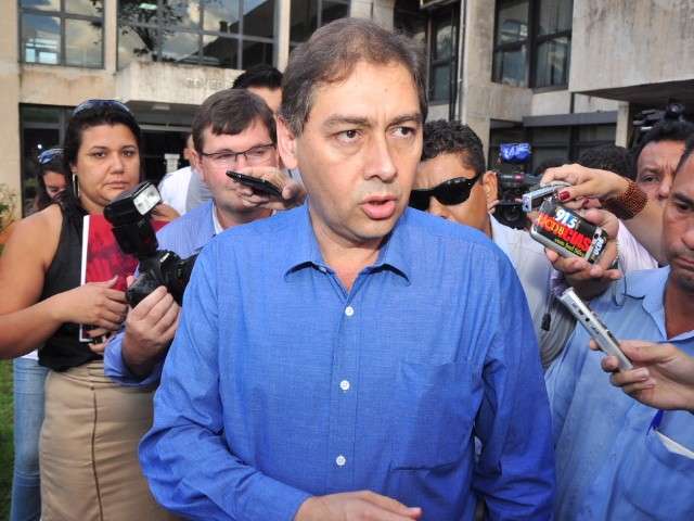 Com Sedesc ac&eacute;fala, Bernal afirma que a comanda pessoalmente
