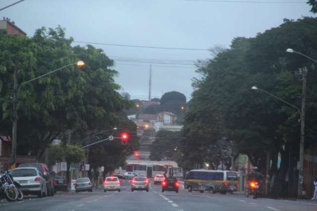 Dia amanhece com neblina e previs&atilde;o &eacute; de mais chuva em &aacute;reas isoladas 