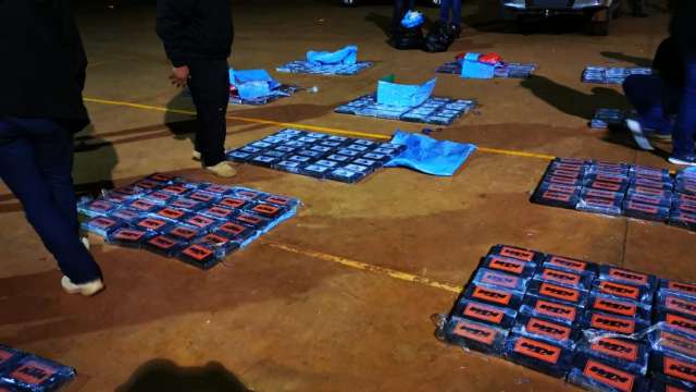 Paraguai apreende 380 quilos de coca&iacute;na a 10 km do territ&oacute;rio brasileiro