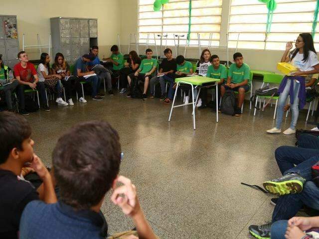 Apenas 65,5% dos jovens concluíram ensino médio em 2015 no Estado