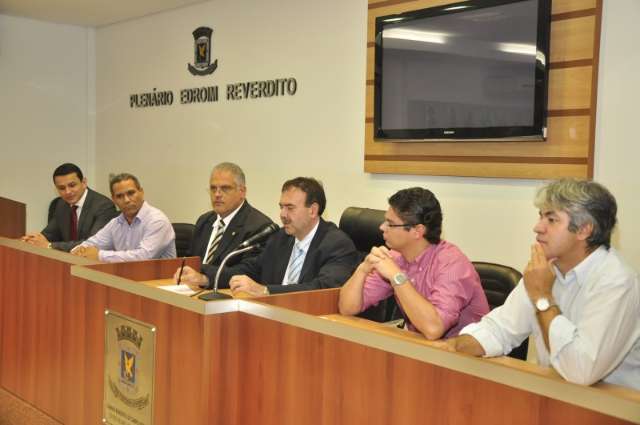 CPI do Calote requisita contratos e estreia com muito &ldquo;bate-boca&rdquo;