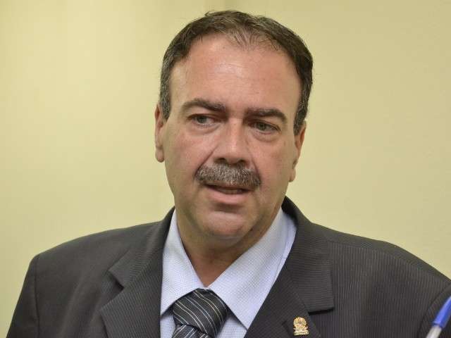 &ldquo;Est&aacute; previsto em lei&rdquo;, dizem vereadores ao defender aumento de sal&aacute;rio