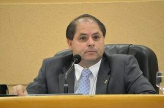 O presidente da Câmara Mário Cesar (PMDB) e o vereador Airton Saraiva estão com a ideia de reduzir o número de vereadores na Capital (Foto: Arquivo)
