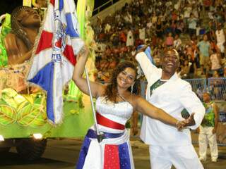  Comitiva de Corumbá espera ansiosa pelo desfile da Belford Roxo no RJ