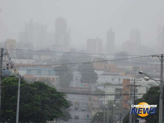 Domingo tamb&eacute;m ser&aacute; de chuvas, ventos e trovoadas em todo o Estado