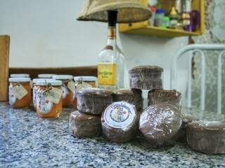 Receita de família, pão de mel é vendido por R$ 3,50. (Foto: Marina Pacheco)