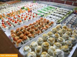 Mais de 20 variedades de sushis e cliente pode se servir à vontade. (Foto: Paulo Francis) 