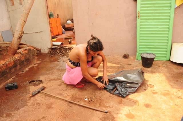 Ela j&aacute; foi para cadeia por tr&aacute;fico e ainda est&aacute; presa &agrave; droga