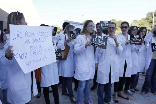 Para "driblar" protesto, semin&aacute;rio com ministro muda  para a Fiems