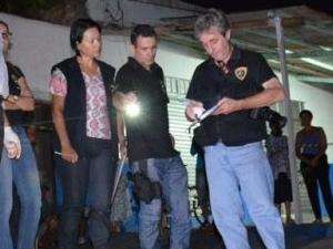  Homem recebe 12 liga&ccedil;&otilde;es, sai de casa e &eacute; assassinado com 5 tiros 