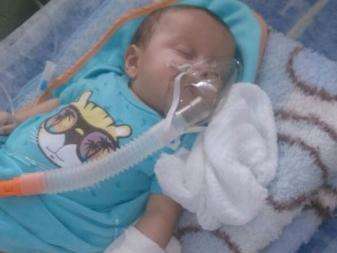 Sem UTI pedi&aacute;trica em hospitais, beb&ecirc; aguarda vaga desde a madrugada