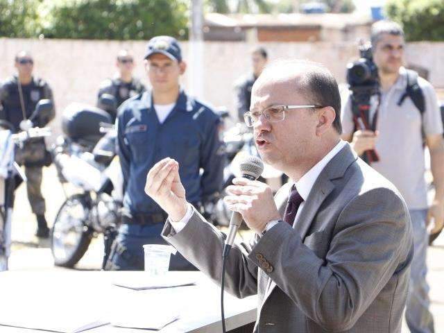 Fronteira est&aacute; em guerra e MS continua &oacute;rf&atilde;o da Uni&atilde;o, diz secret&aacute;rio estadual
