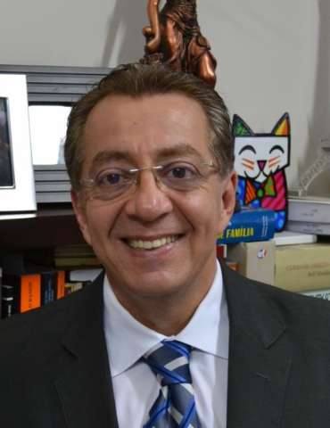 Vice diz que j&aacute; tem compromisso de J&uacute;lio para maioria prevalecer na OAB
