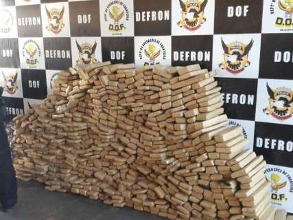 Carro abandonado &eacute; encontrado com 909 quilos de maconha na BR-267