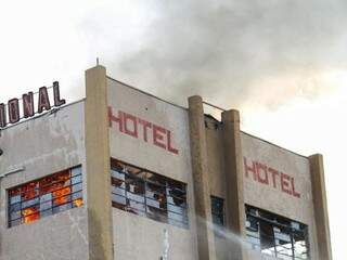 Segundo andar do Hotel Nacional ficou totalmente destruído. (Foto: Paulo Francis)
