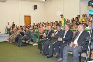 População lotou o plenário da casa durante a sessão de posse (Foto: Rio Pardo News)