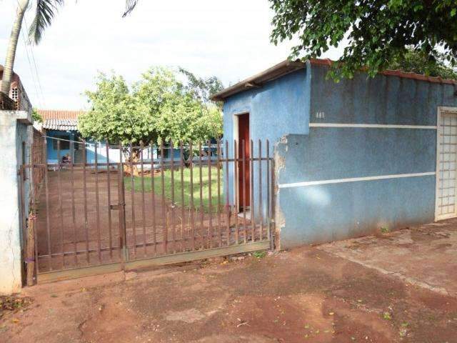 Mulher &eacute; chamada no port&atilde;o e baleada com seis tiros no Santa Luzia 