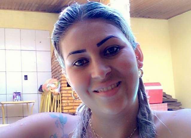 Suspeita de planejar morte de manicure por causa de ci&uacute;mes tem 19 anos 