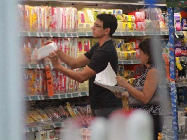 Com 15 fiscais, vigil&acirc;ncia tenta em v&atilde;o dar conta de restaurantes na cidade