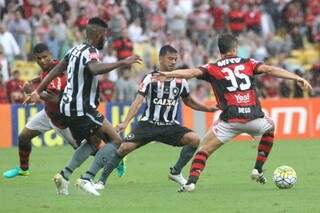 O Flamengo ganhou o direito de fazer o jogo da volta diante do Botafogo na Ilha do Urubu (Foto: Arquivo)