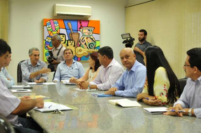 Governo paga 13,1% em parcela &uacute;nica, mas n&atilde;o chega a acordo de lei estadual