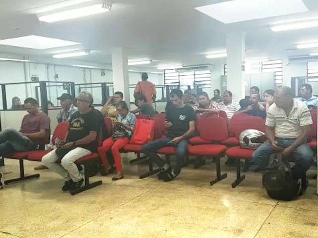 Fila do emprego na Funsat tem trabalhador que est&aacute; parado h&aacute; 1 ano