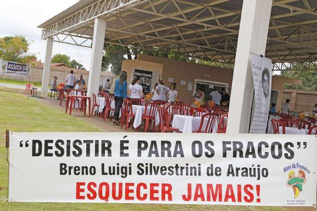 M&atilde;es da Fronteira fazem a&ccedil;&atilde;o para construir sede e refor&ccedil;ar movimento