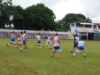Elenco do Chapadão do Sul treina para duelo decisivo (Foto: Divulgação)