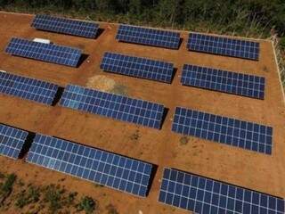 Placas de energia solar instalada em MS. (Foto: Energy Solar).