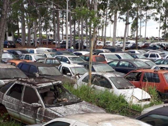 Detran inicia Opera&ccedil;&atilde;o Limpa P&aacute;tio com dois leil&otilde;es de ve&iacute;culos e sucatas