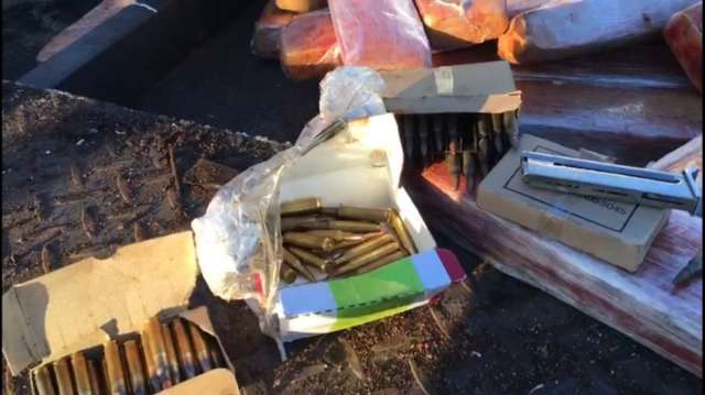 Opera&ccedil;&atilde;o da PRF na fronteira prende 6 e apreende 4 toneladas de maconha