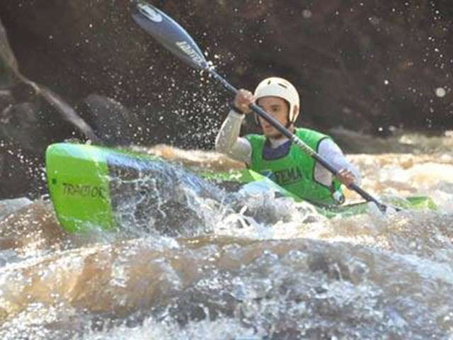 Para disputar Mundial de canoagem, atletas de MS vendem at&eacute; rifa