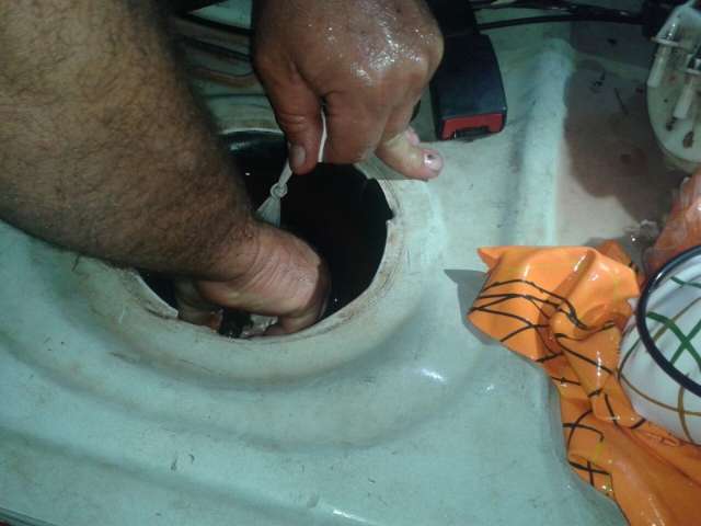 Baiano &eacute; preso com 13 quilos de coca&iacute;na em tanque de combust&iacute;vel de Sandero