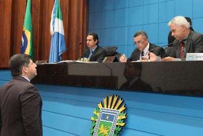 Cinco deputados desistem de viagem, mas sess&atilde;o n&atilde;o tem qu&oacute;rum nesta 4&ordf;