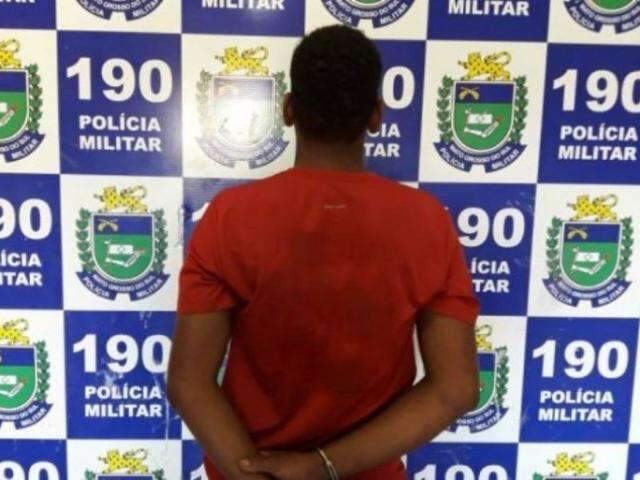 Jovem tenta matar padrasto esfaqueado ap&oacute;s ser impedido de furtar cimento