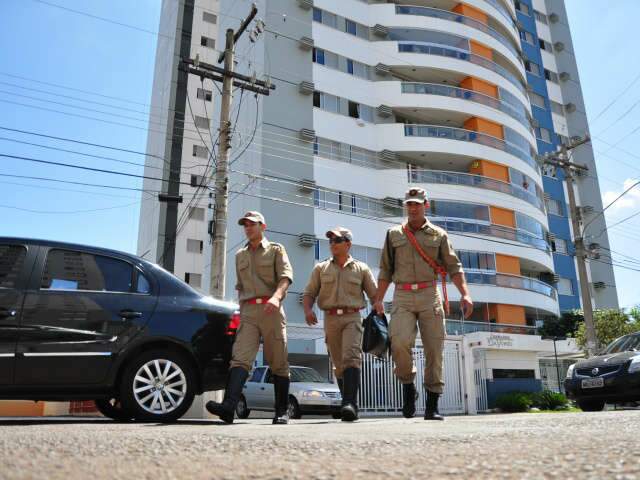  Um dia ap&oacute;s inc&ecirc;ndio, sil&ecirc;ncio predomina em condom&iacute;nio na Capital