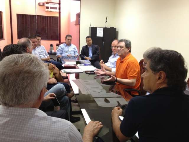 Lideran&ccedil;as do PMDB pregam candidatura pr&oacute;pria para 2014