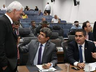 Da esquerda para direita, deputados Cabo Almi (PT), Rinaldo Modesto (PSDB) e Herculano Borges (SD). (Foto: Victor Chileno/ALMS).