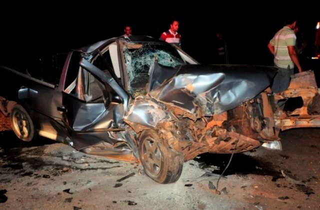 Embriagado, condutor de 20 anos atinge carro em carreta parada na MS-473