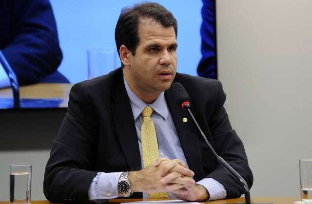 Bancada de MS diz que emenda sobre censura na internet ser&aacute; corrigida
