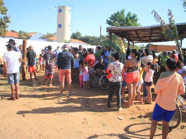Na madrugada, fam&iacute;lias religam todos os &ldquo;gatos&rdquo; cortados em opera&ccedil;&atilde;o 