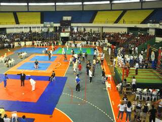 Competição reuniu quase dois mil atletas no Guanandizão em 2011. (Foto: Divulgação)