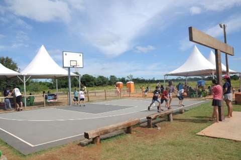 Projeto que começou nas ruas realiza 1º torneio de beach tennis e basquete