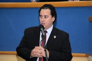 Vereador Wellington de Oliveira no plenário da Câmara de Campo Grande. (Foto: Izaías Medeiros/CMCG)